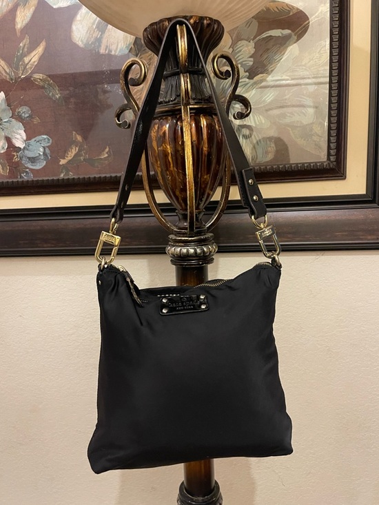 Kate Spade please check all picture of condition - Picture 4 of 17